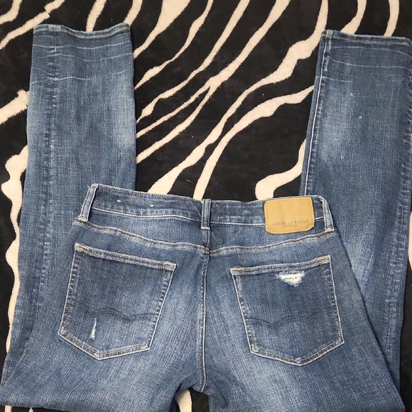 American Eagle Outfitters Men's Distressed Blue Slim Straight Jeans - Picture 6 of 7